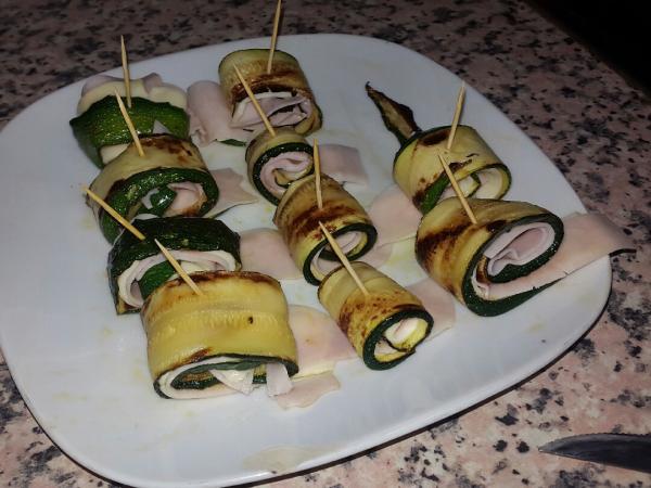 Rollitos De Calabac N Rellenos De Jam N Y Queso F Cil