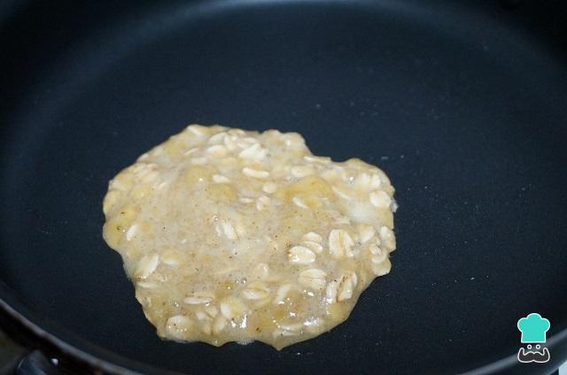 Hot Cakes de AVENA y PLÁTANO Receta Fácil y Light Calorías y Trucos