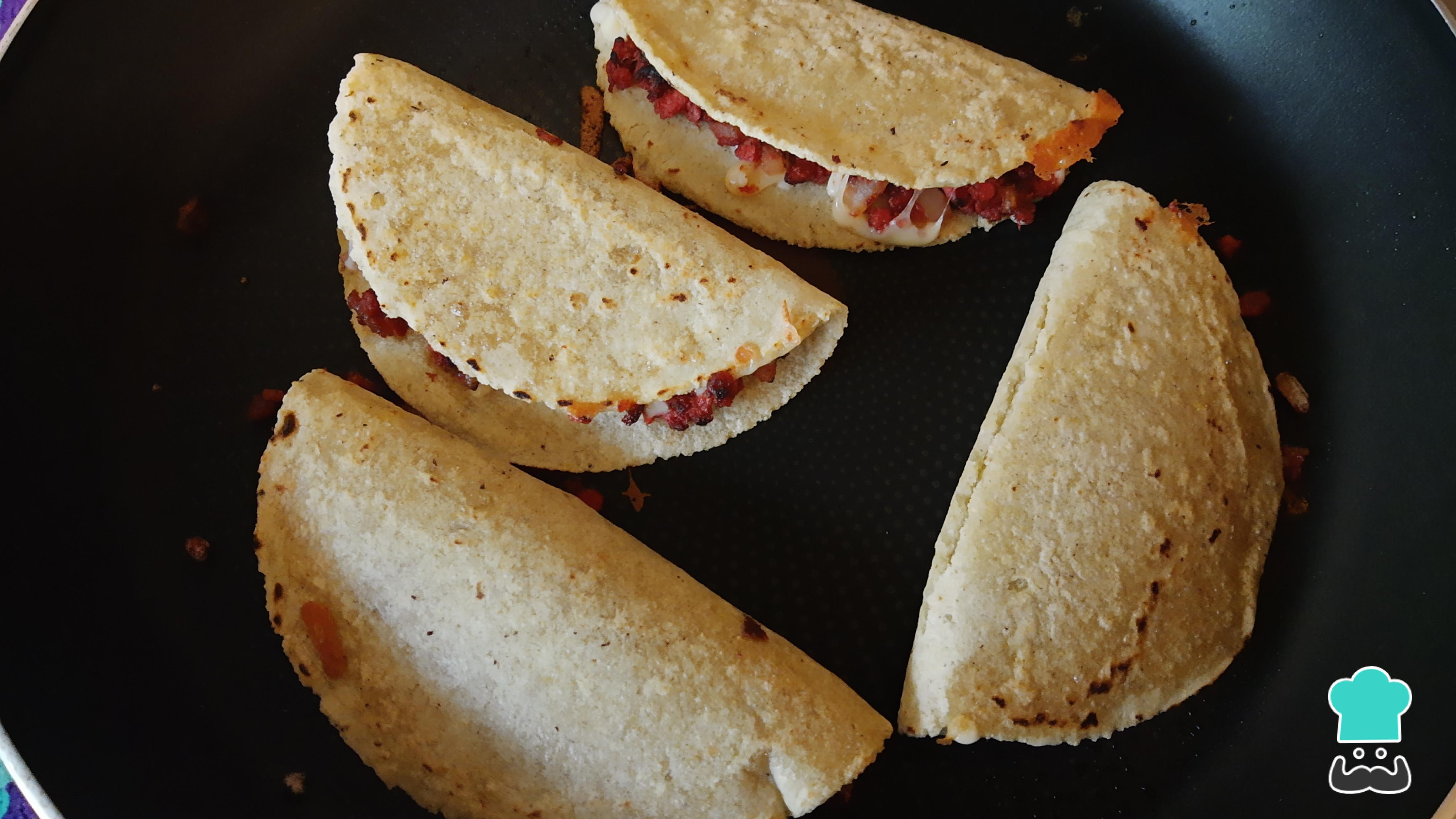 Quesadillas de chorizo Receta FÁCIL y DELICIOSA