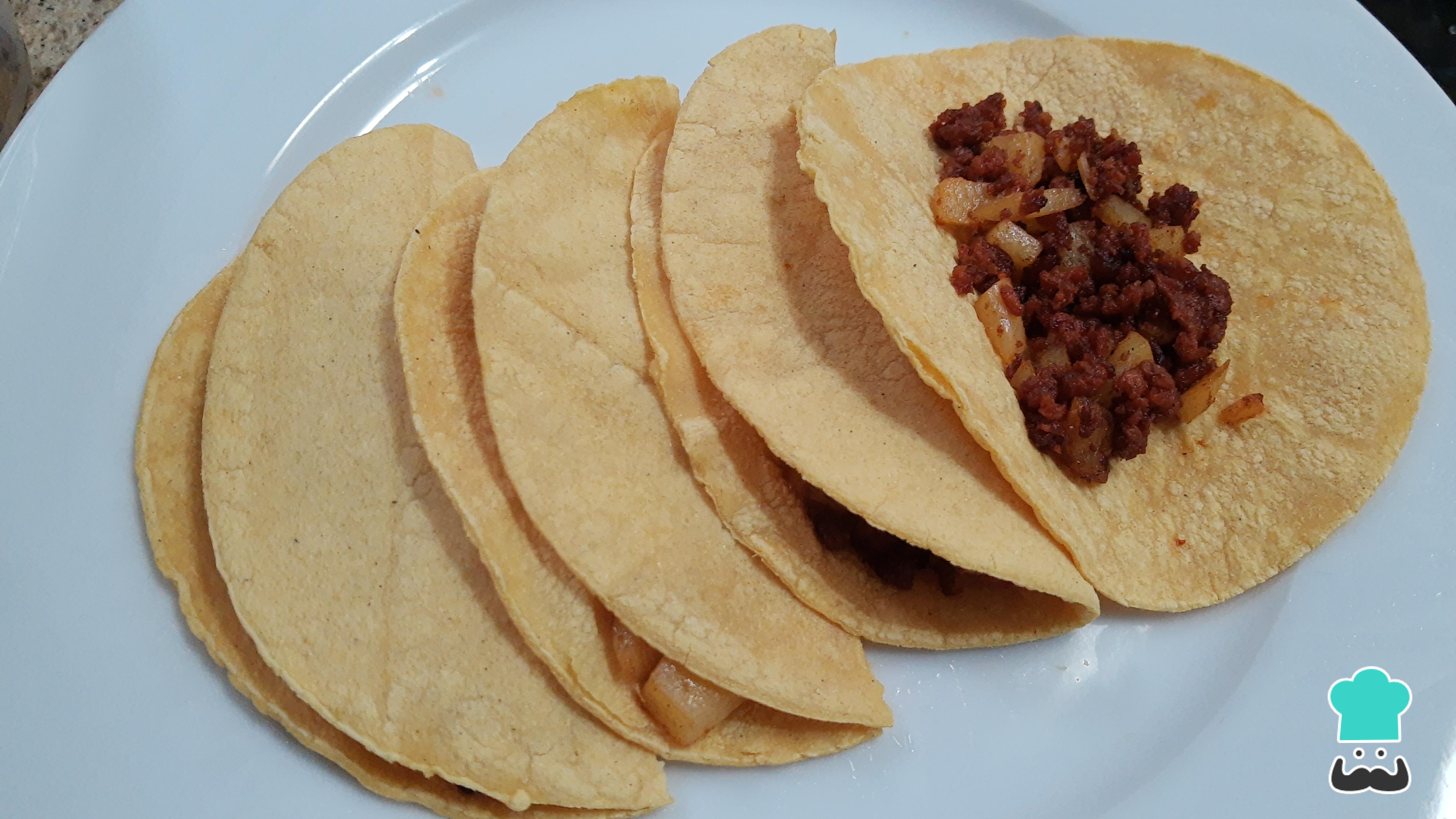 Enfrijoladas con chorizo Receta FÁCIL