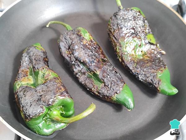 Receta de Pollo con rajas poblanas - Paso 1