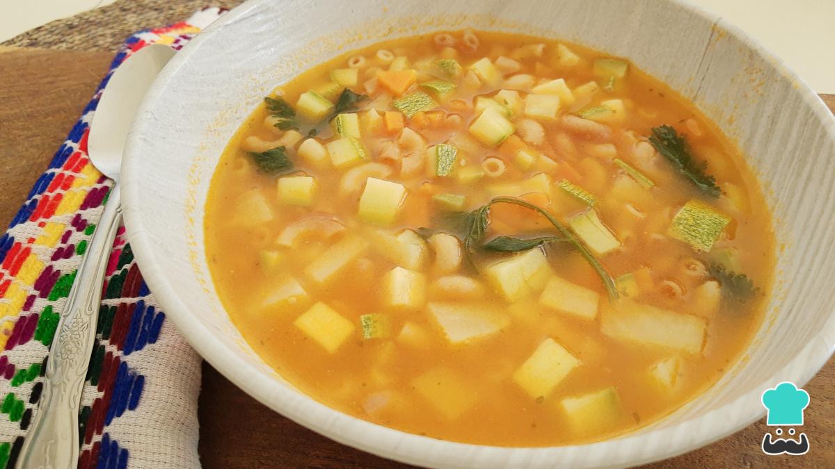 Receta de Sopa de coditos con verduras