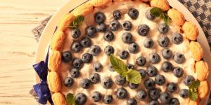 Carlota de limón con queso crema