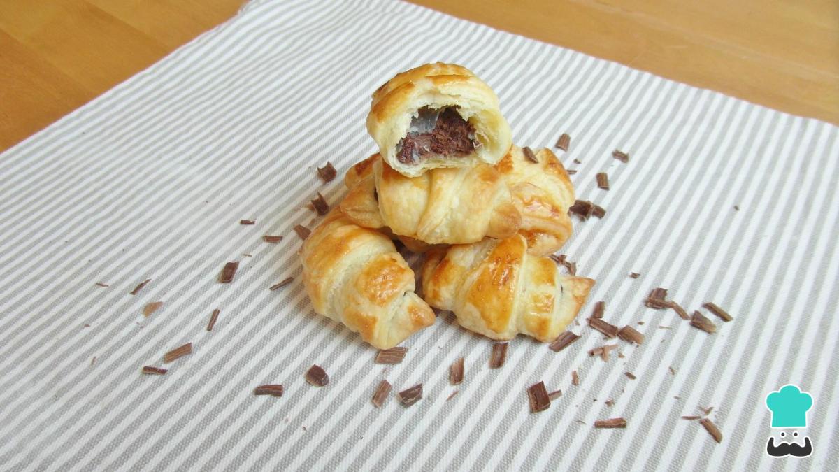 Receta de Croissant de chocolate con masa de hojaldre