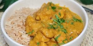 Receta de Pollo al curry con arroz basmati: el plato exótico fácil que puedes preparar en 30 minutos