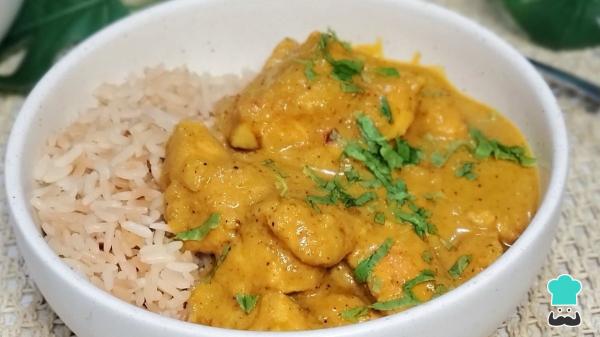 Receta de Pollo al curry con arroz basmati: el plato exótico fácil que puedes preparar en 30 minutos
