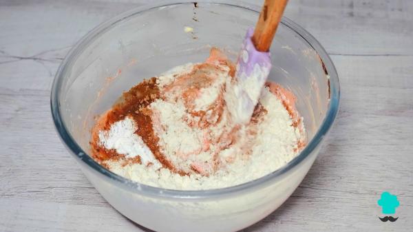 Receta de Crumble Cookies red velvet: las galletas estilo New York, crujientes por fuera y con un corazón cremoso irresistible - Paso 3