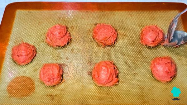 Receta de Crumble Cookies red velvet: las galletas estilo New York, crujientes por fuera y con un corazón cremoso irresistible - Paso 5