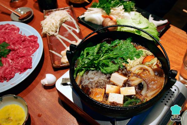 Receta de Sukiyaki - Carne con verduras rehogadas