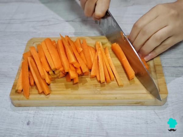 Receta de Pad thai de pollo y verduras: así puedes preparar en casa el famoso plato tailandés de forma fácil - Paso 1