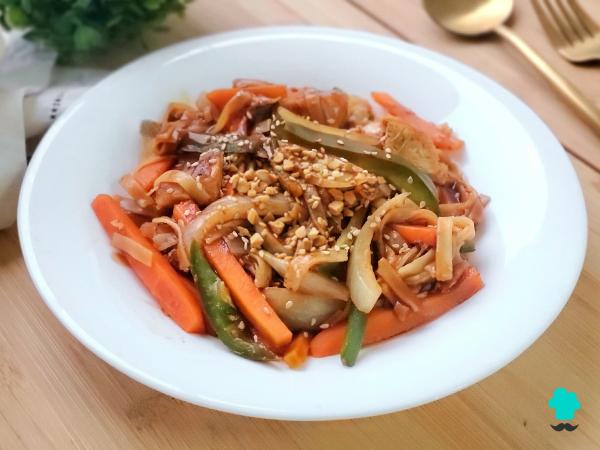 Receta de Pad thai de pollo y verduras: así puedes preparar en casa el famoso plato tailandés de forma fácil - Paso 11