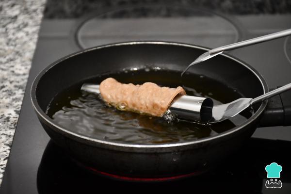 Receta de Cannolis sicilianos - Paso 7