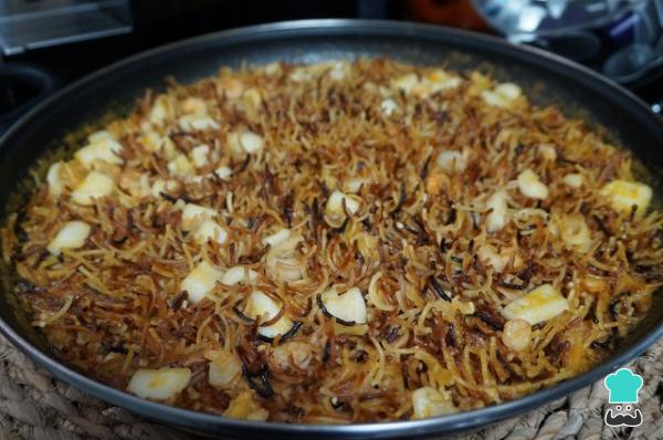 Receta de Fideuá con sepia y gambas