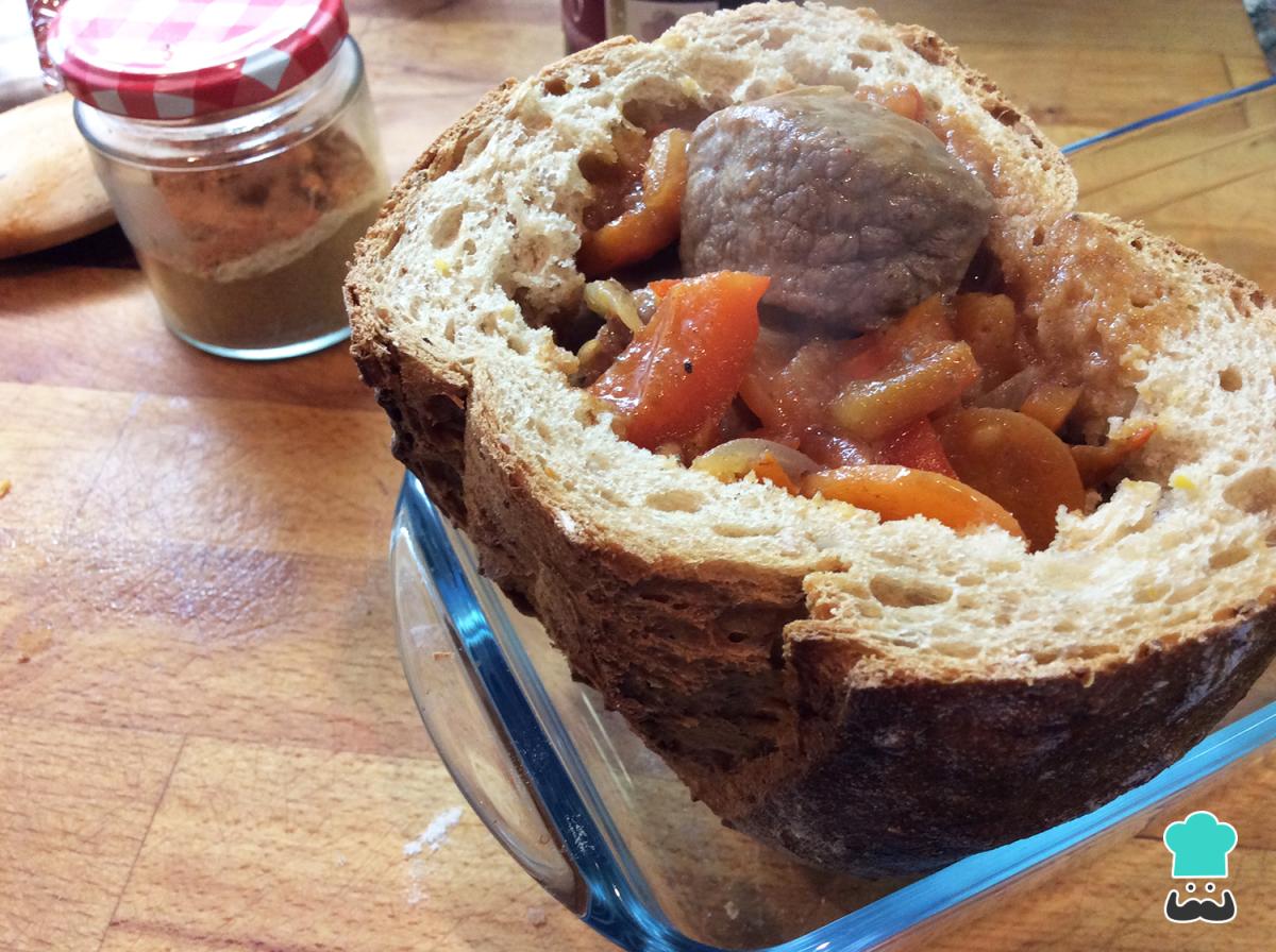 Receta de Goulash en pan