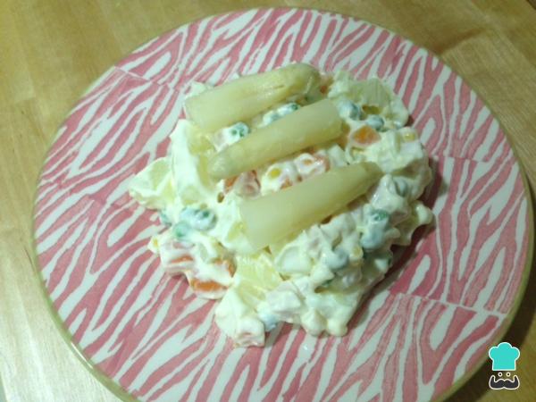 Receta de Ensaladilla de espárragos y pavo