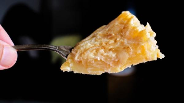 Dani García, chef, revela el truco de su famosa tortilla de patatas: "Le añado a la masa una mayonesa de aceite de oliva que le da un sabor puro y único" - La mayonesa de aceite oliva, el secreto de Dani García que transforma la tortilla de patatas