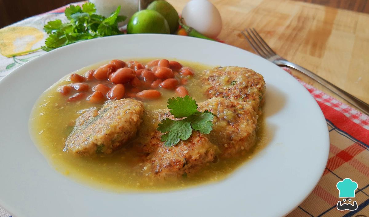 Receta de Tortitas de atún en salsa verde