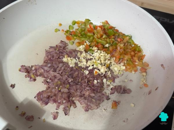 Receta de Arroz meloso con pollo y setas: un plato casero, saludable y lleno de sabor - Paso 3