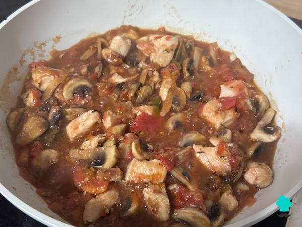 Receta de Arroz meloso con pollo y setas: un plato casero, saludable y lleno de sabor - Paso 6