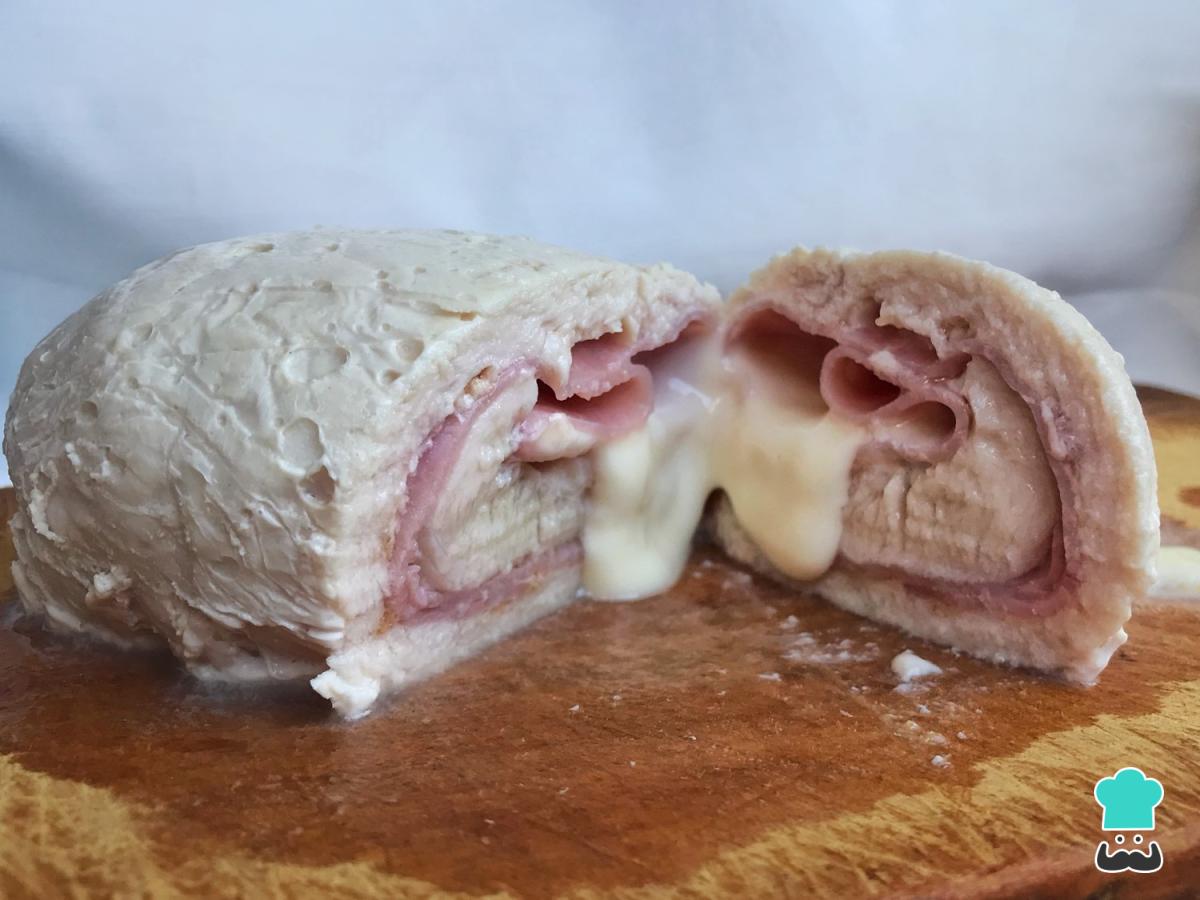 Receta de Arrollado de pollo con jamón y queso