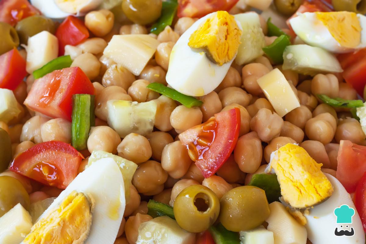 Receta de Ensalada de garbanzos con atún y huevo duro
