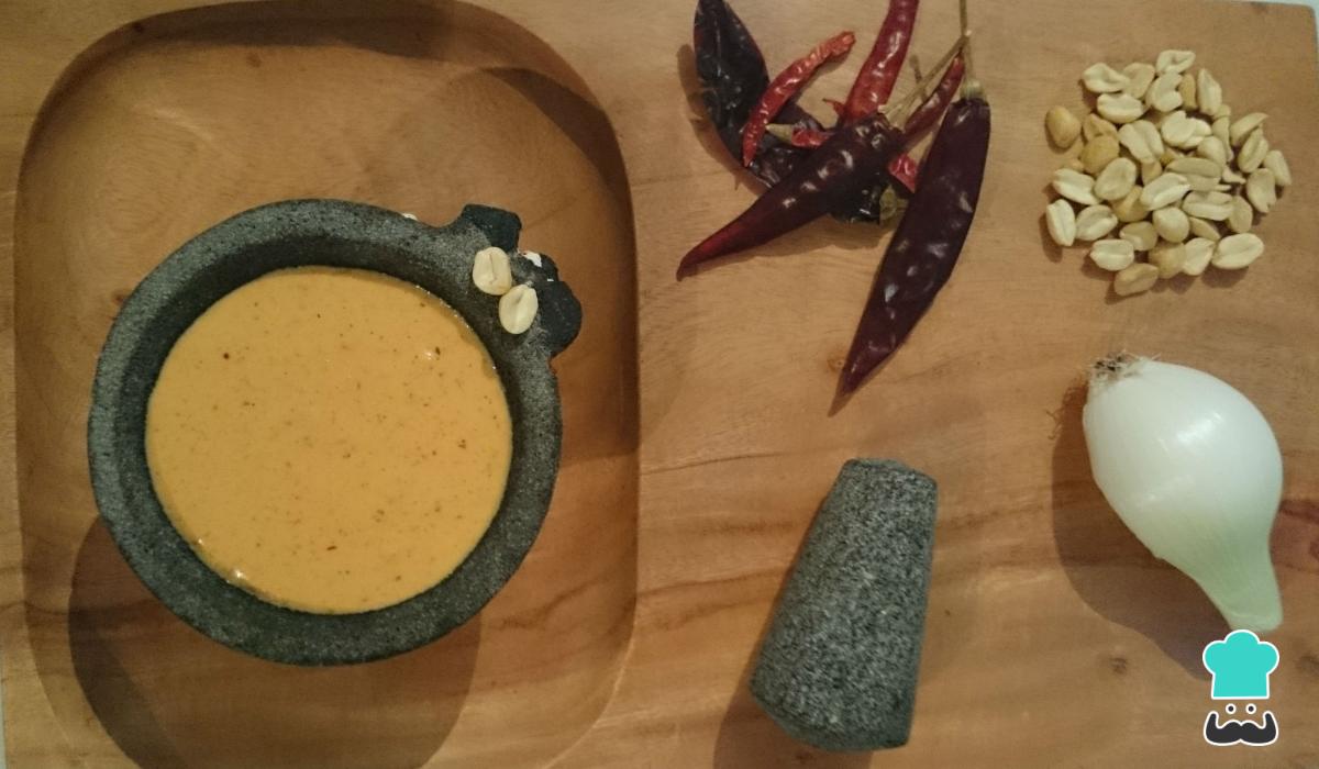 Receta de Salsa de cacahuate picante