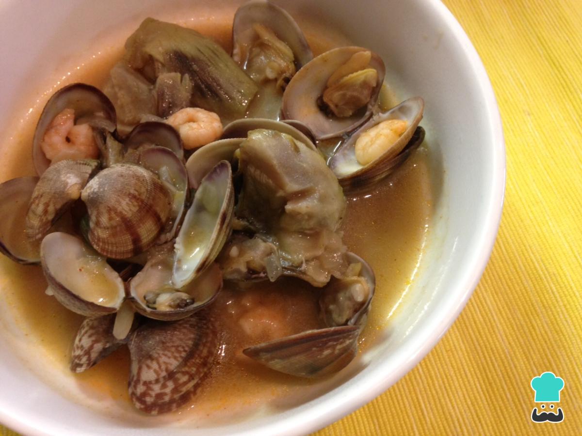 Receta de Alcachofas con almejas y gambas