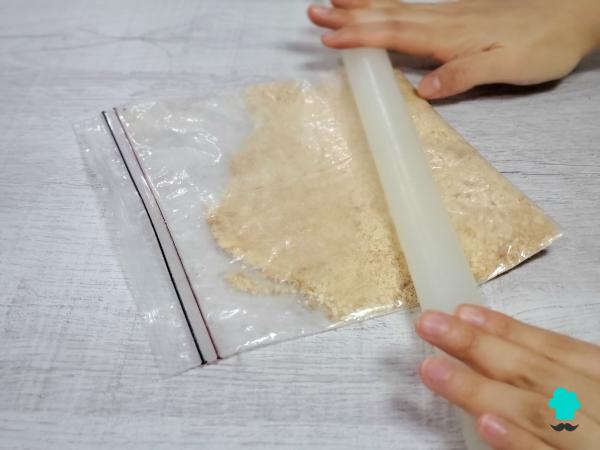 Receta de Tarta de queso y pistacho sin horno: el postre fácil que triunfa este verano por su sabor y su textura - Paso 1