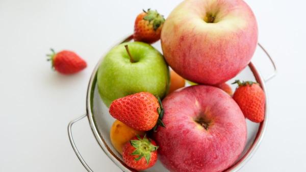 Un informe señala las doce frutas y verduras con más pesticidas: lo que debes saber antes de comerlas - Los datos europeos que conviene conocer