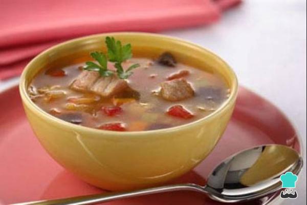 Receta de Sopa de col con tocino