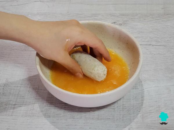 Receta de Croquetas de calabacín y queso: fáciles de preparar y muy cremosas por dentro - Paso 9