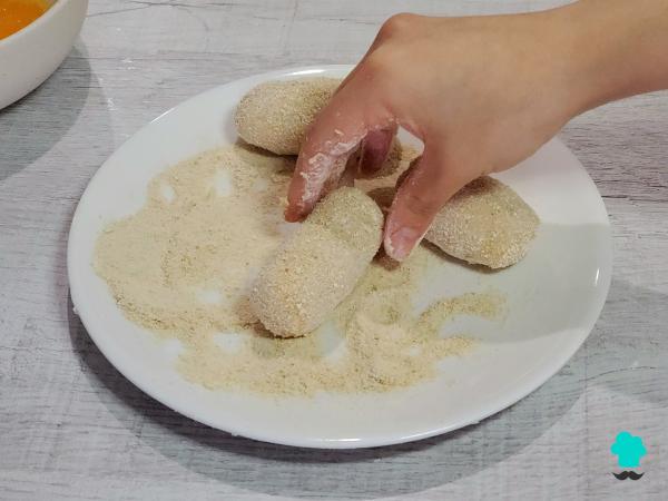 Receta de Croquetas de calabacín y queso: fáciles de preparar y muy cremosas por dentro - Paso 10