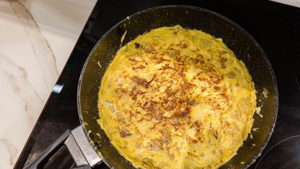 Ferran Adrià, chef Michelin: “Para que la tortilla de patatas quede perfecta, hay que batir los huevos en horizontal y poner la sartén a 180 ºC” - 180 ºC: Ferran Adrià recomienda utilizar un termómetro de cocina