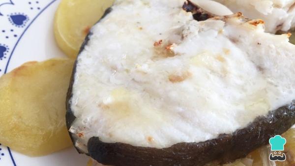 Receta de Bacalao al horno con patatas: la receta fácil y jugosa perfecta para Semana Santa - Paso 6