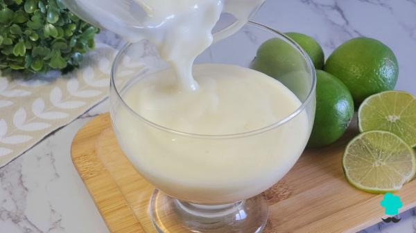 Receta de Postre de limón con 3 ingredientes sin horno: cremoso, refrescante y perfecto para cualquier ocasión - Paso 5