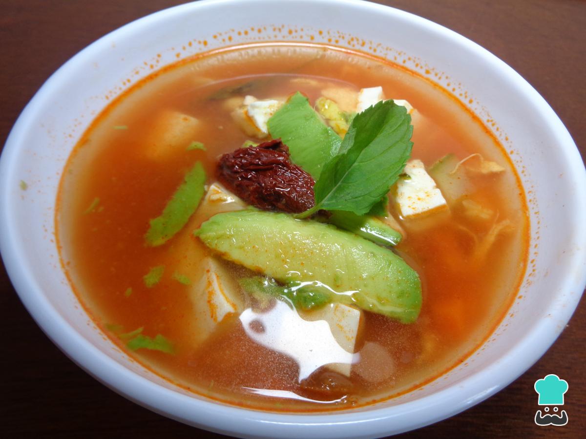 Receta de Caldo tlalpeño