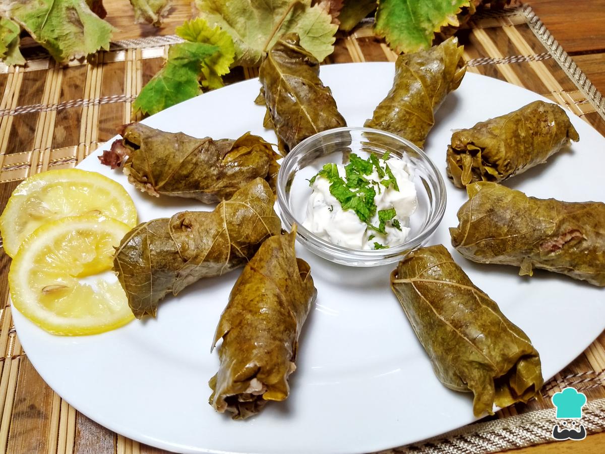 Receta de Dolmas turcas (hojas de parra rellenas)