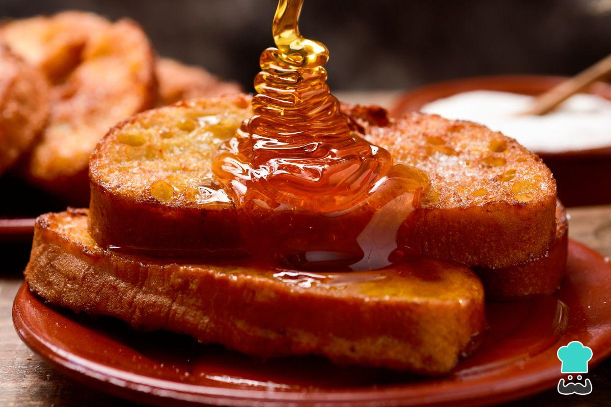 Receta de Torrijas con miel y vino