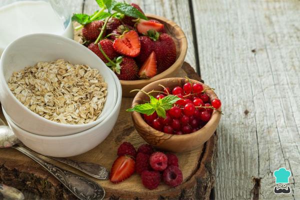 Recetas antiinflamatorias - Avena con cúrcuma y frutos rojos