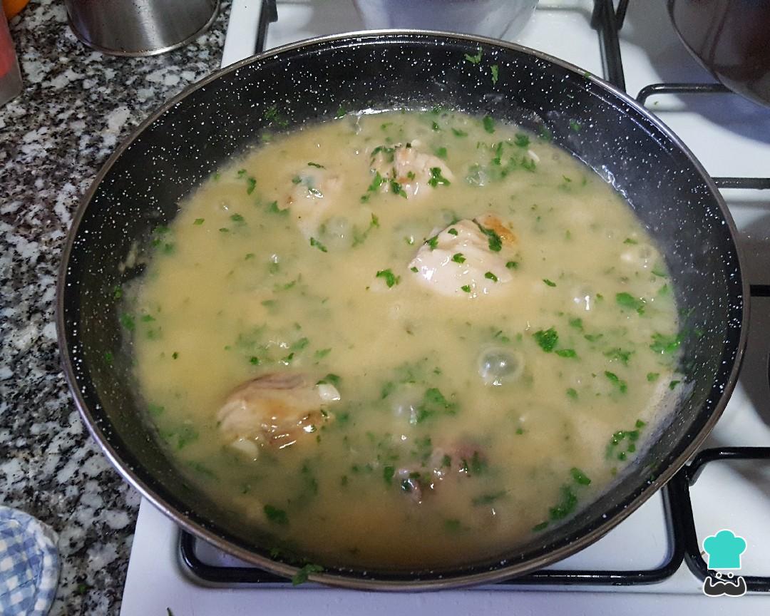 Pollo En Salsa Verde Fácil