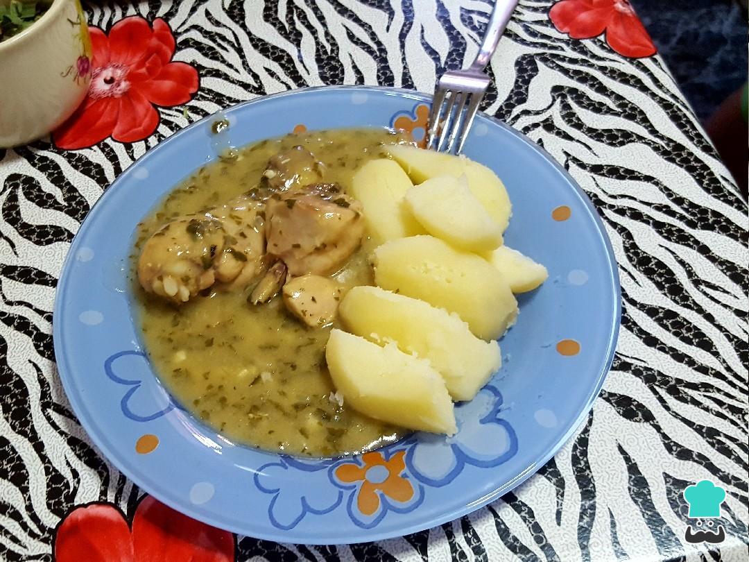 Pollo En Salsa Verde Fácil