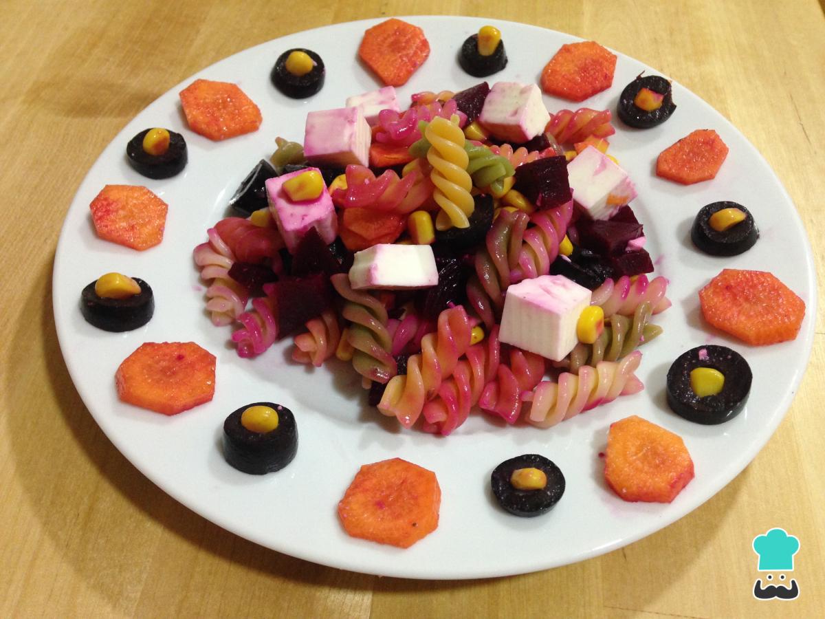 Receta de Ensalada de pasta con remolacha