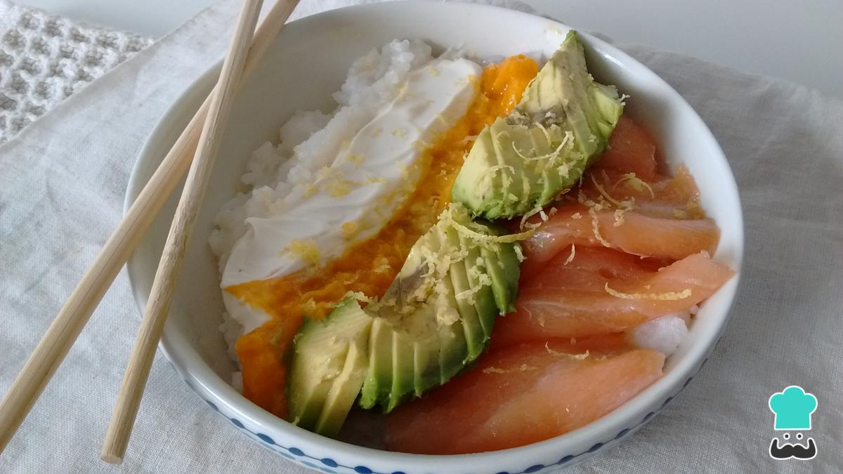 Receta de Poke de salmón