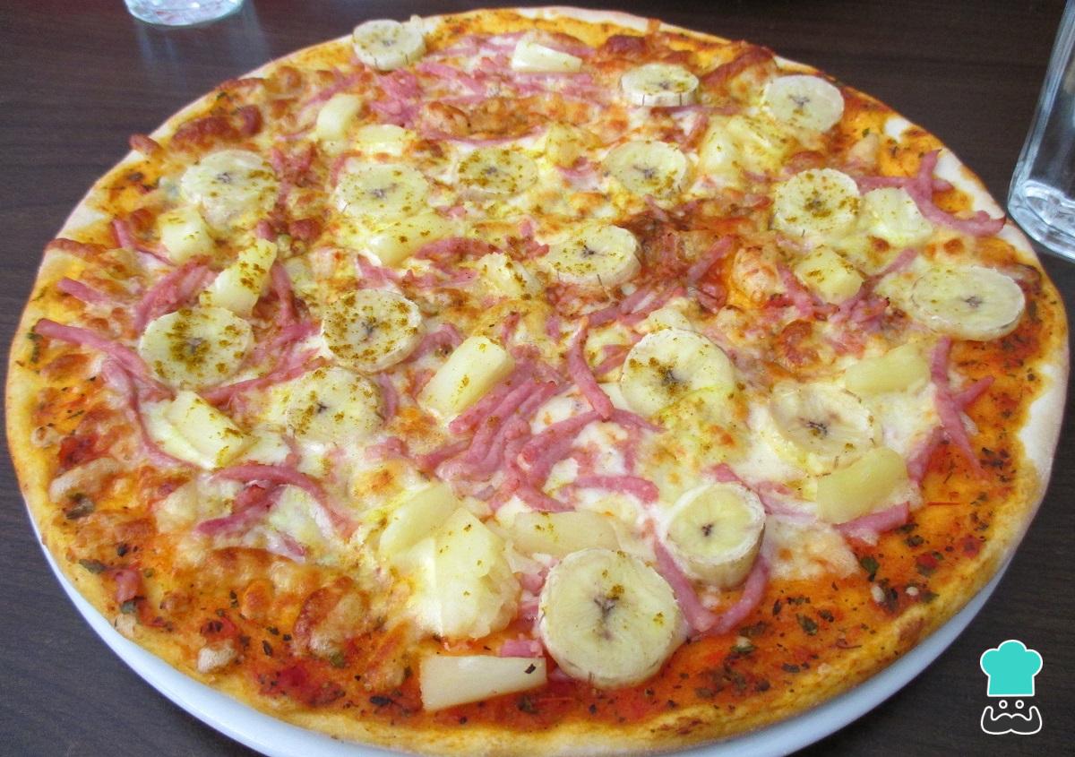 Receta de Pizza hawaiana con plátano