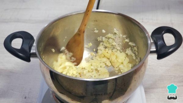 Receta de Sopa de lasaña cremosa y deliciosa que vas a querer repetir: la versión viral que reinventa la clásica italiana - Paso 1