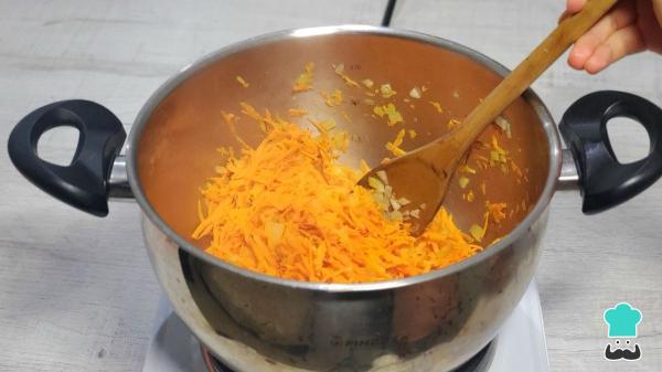 Receta de Sopa de lasaña cremosa y deliciosa que vas a querer repetir: la versión viral que reinventa la clásica italiana - Paso 2