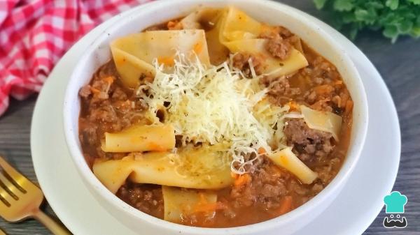 Receta de Sopa de lasaña cremosa y deliciosa que vas a querer repetir: la versión viral que reinventa la clásica italiana - Paso 7