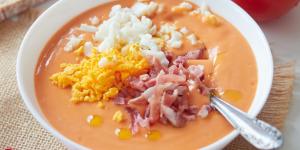 David Bisbal (46 años) sobre el gazpacho andaluz: “El gazpacho no es gazpacho sin sus toppings de jamón y huevo duro”