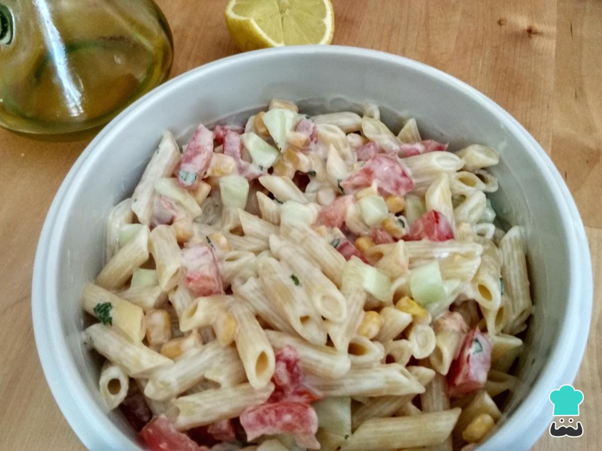 Receta de Ensalada de pasta con salsa de yogur