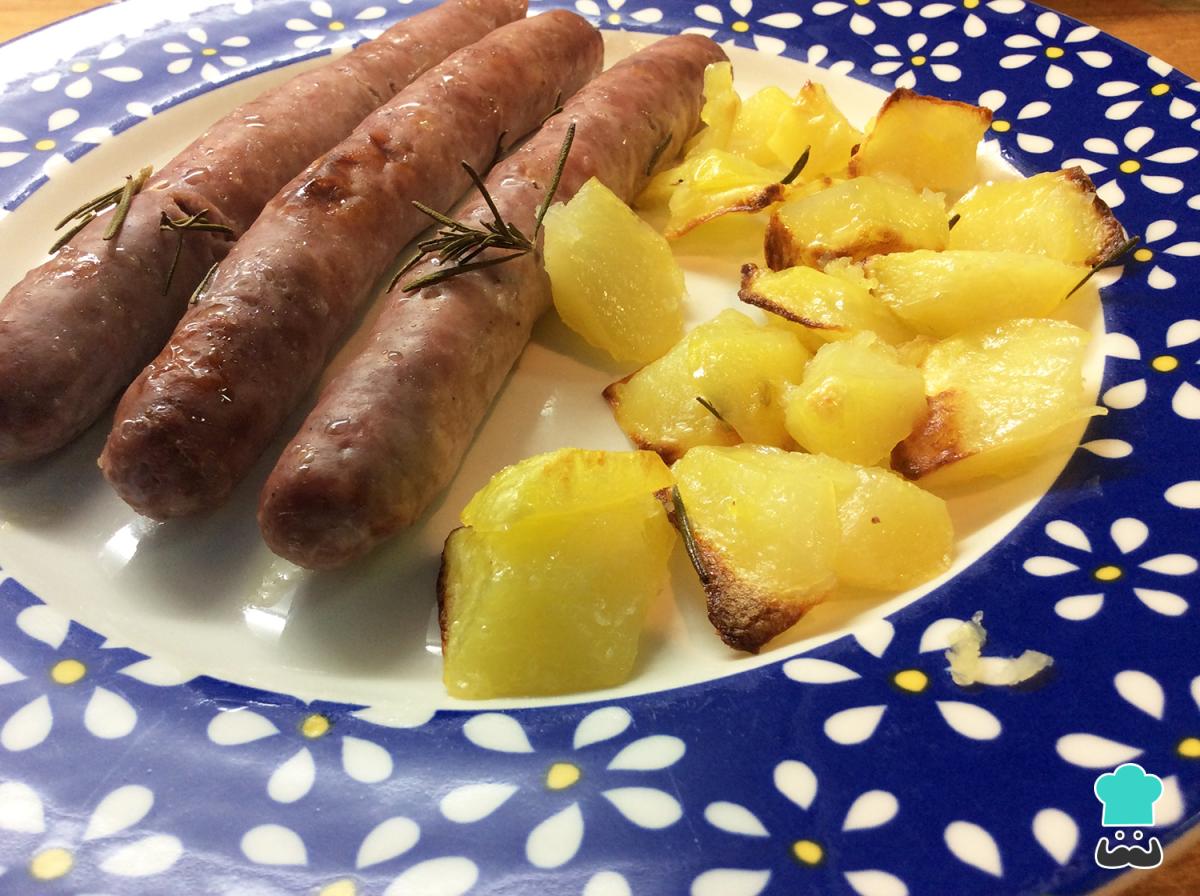 Receta de Salchichas al horno con patatas